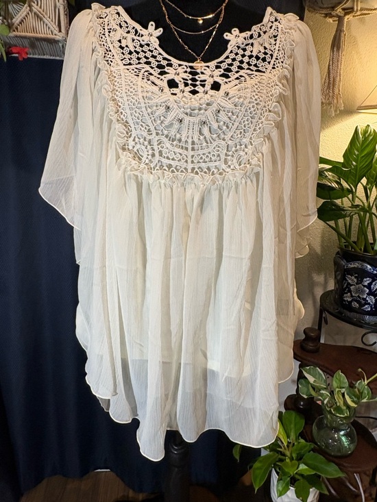 Style & Co. Tops - 2-Piece Style & Co. Cream Crochet Yoke Flowy Tunic With Cami Large